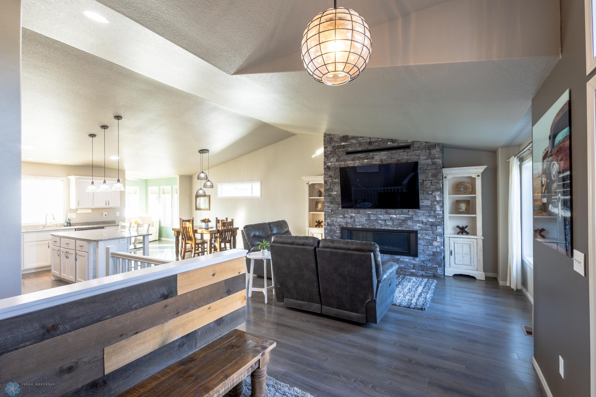 1817 42nd St S Moorhead-54.jpg