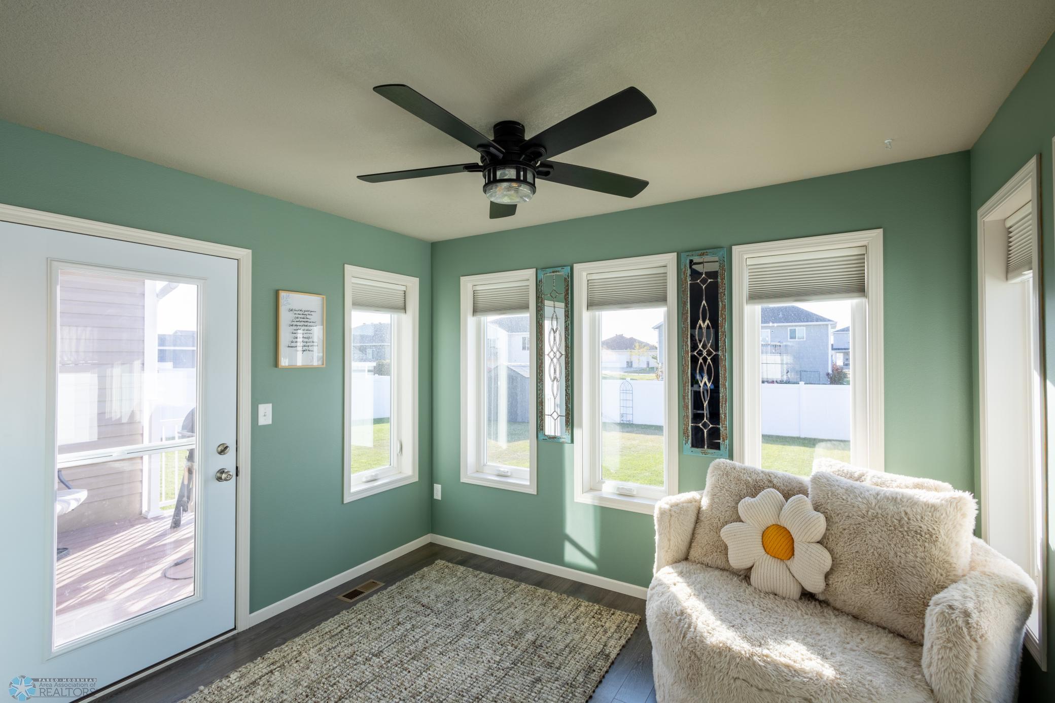 1817 42nd St S Moorhead-44.jpg