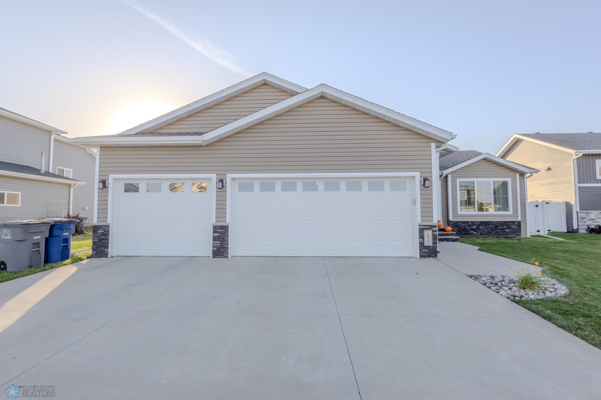 1817 42nd St S Moorhead-03.jpg