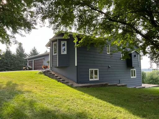 2700 Skyline Drive SE, New Prague, MN 56071