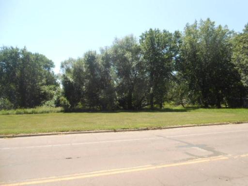 6th Crn 17th St/6th Avenue, Windom, MN 56101