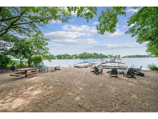 19725 Chimo West Street, Wayzata, MN 55391