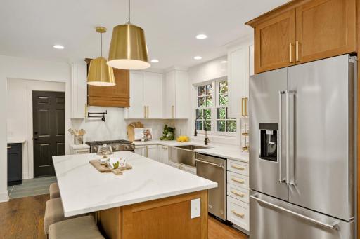 19725 Chimo West Street, Wayzata, MN 55391