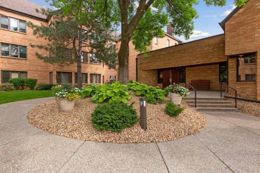1830 Eagle Ridge Drive, 3005, Mendota Heights, MN 55118
