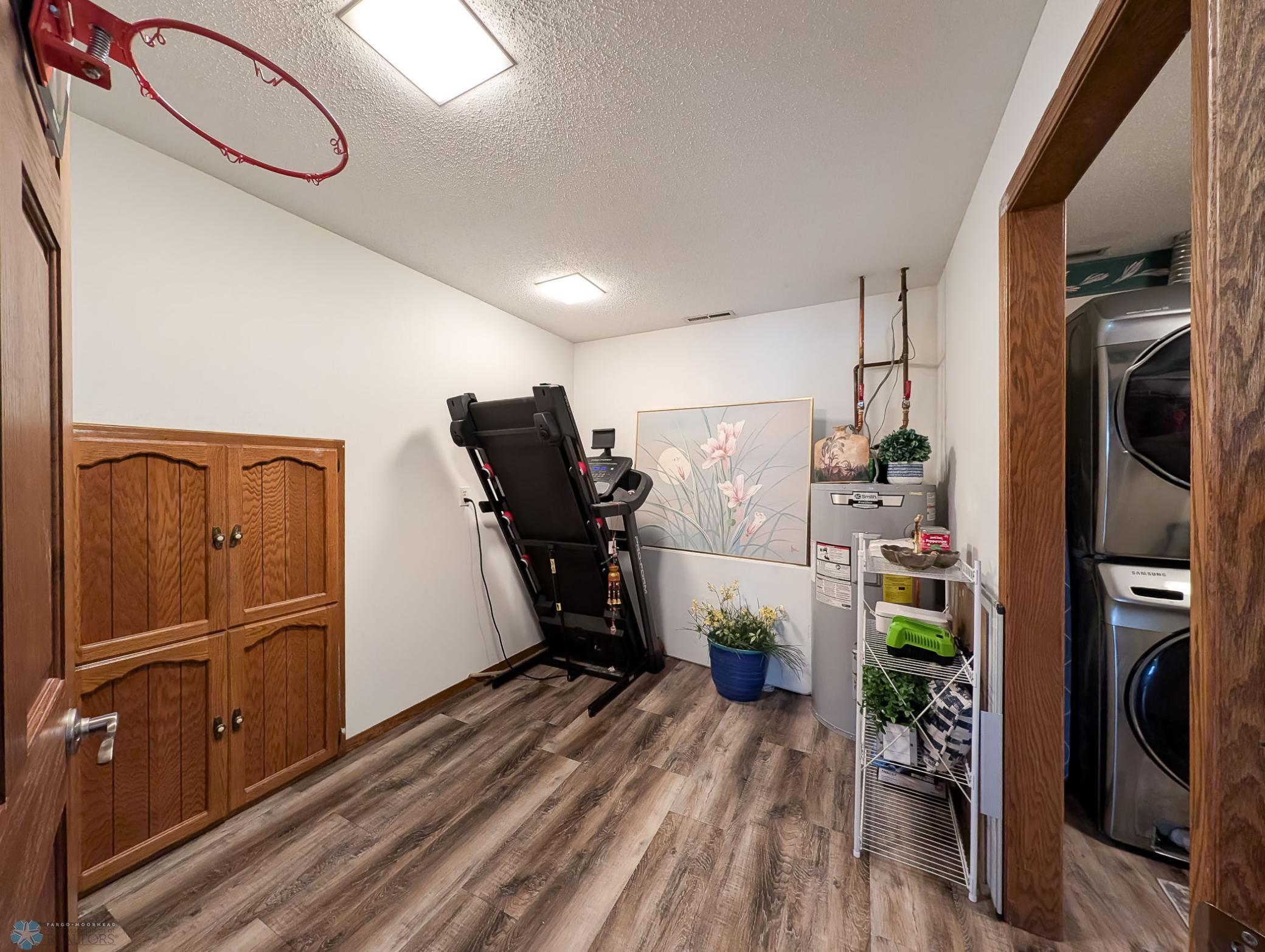 L2P050-160419604.jpg
