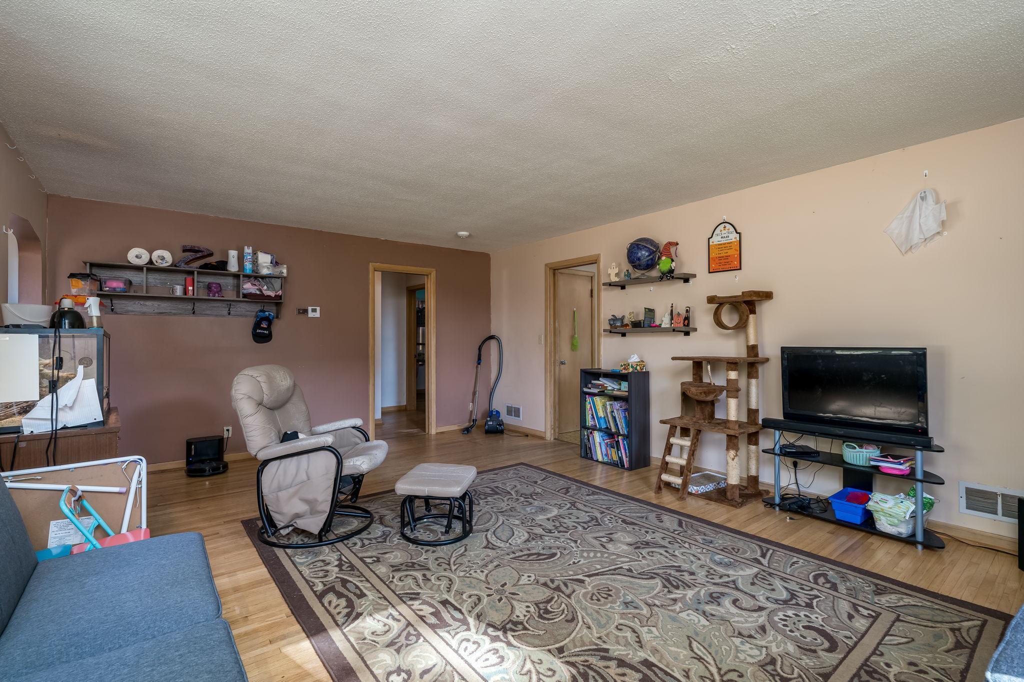 14197 626th Ave-10.jpg