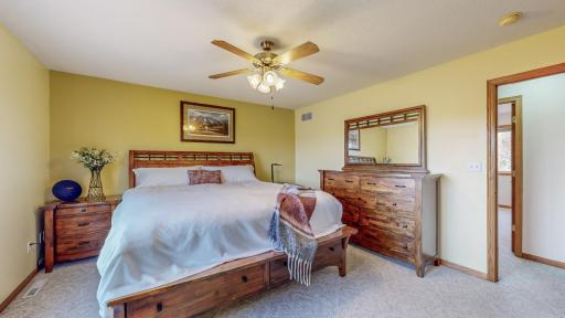 807 Rodeo Drive SE, Pine Island, MN 55963