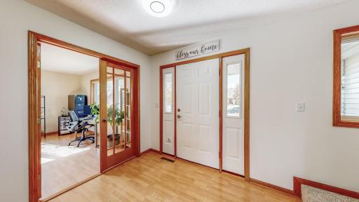 807 Rodeo Drive SE, Pine Island, MN 55963