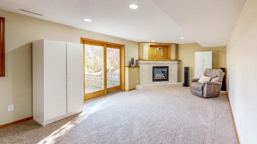 807 Rodeo Drive SE, Pine Island, MN 55963
