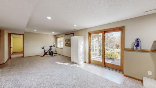 807 Rodeo Drive SE, Pine Island, MN 55963