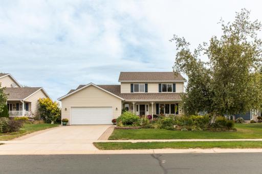 807 Rodeo Drive SE, Pine Island, MN 55963