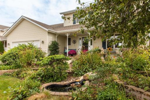 807 Rodeo Drive SE, Pine Island, MN 55963