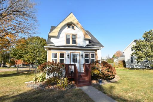 678 W 4th Street, Zumbrota, MN 55992
