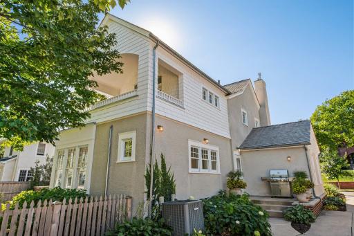 1919 S Girard Avenue S, Minneapolis, MN 55403