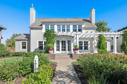 1919 S Girard Avenue S, Minneapolis, MN 55403