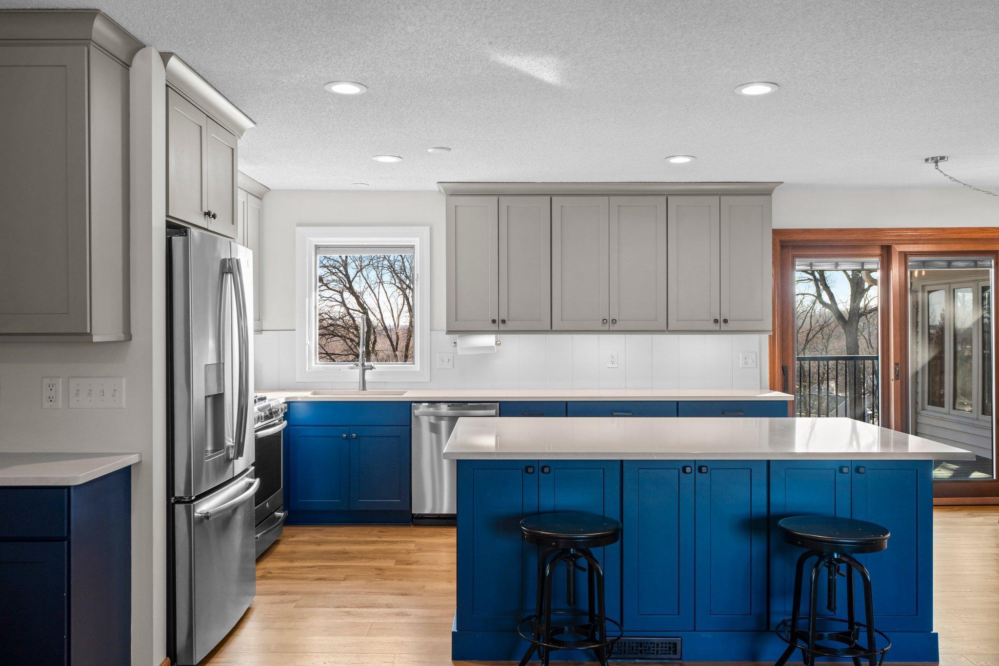 New Kitchen Cabinets