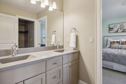 11 Monarch Lane, North Oaks, MN 55127
