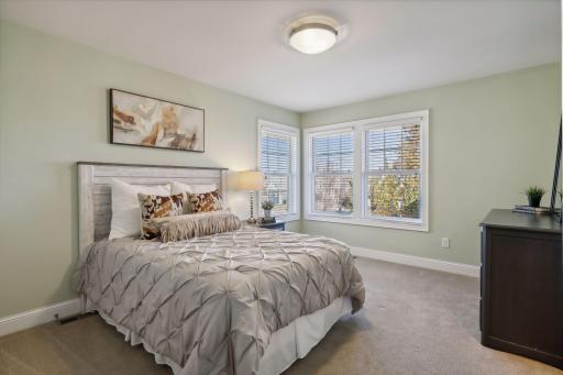 11 Monarch Lane, North Oaks, MN 55127