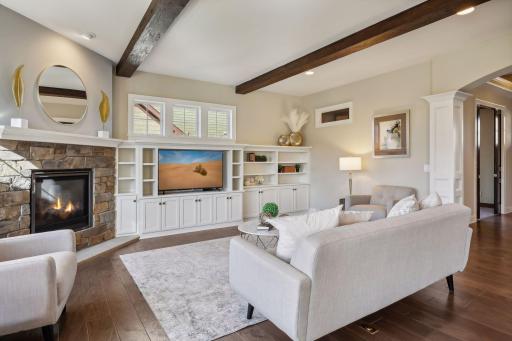 11 Monarch Lane, North Oaks, MN 55127