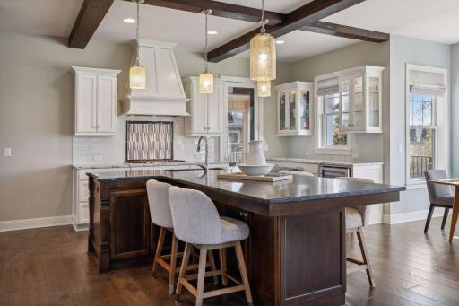 11 Monarch Lane, North Oaks, MN 55127
