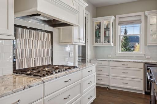 11 Monarch Lane, North Oaks, MN 55127
