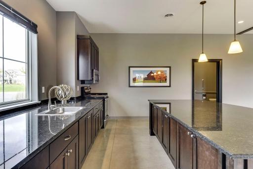 11 Monarch Lane, North Oaks, MN 55127