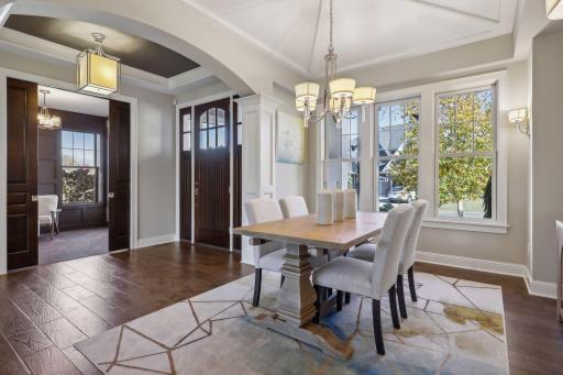 11 Monarch Lane, North Oaks, MN 55127