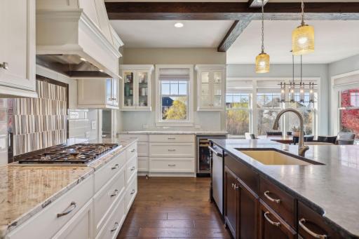 11 Monarch Lane, North Oaks, MN 55127