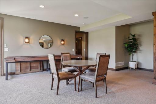 11 Monarch Lane, North Oaks, MN 55127