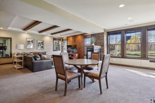 11 Monarch Lane, North Oaks, MN 55127