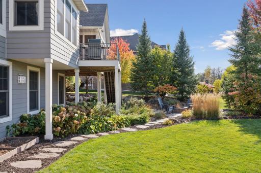 11 Monarch Lane, North Oaks, MN 55127
