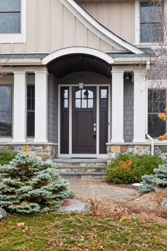 11 Monarch Lane, North Oaks, MN 55127