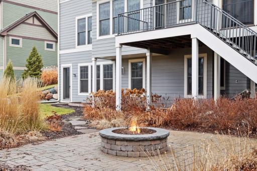 11 Monarch Lane, North Oaks, MN 55127