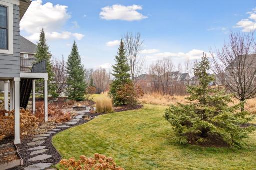 11 Monarch Lane, North Oaks, MN 55127