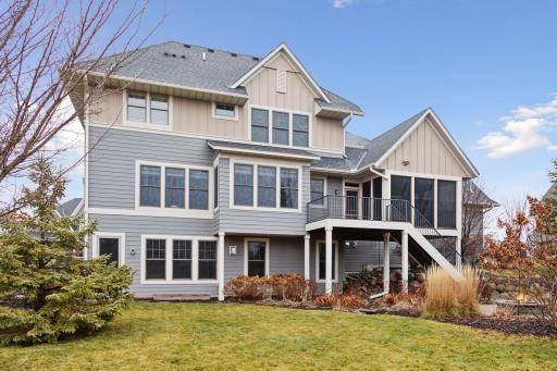 11 Monarch Lane, North Oaks, MN 55127