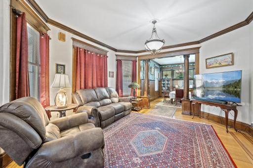 2523 Dupont Avenue N, Minneapolis, MN 55411