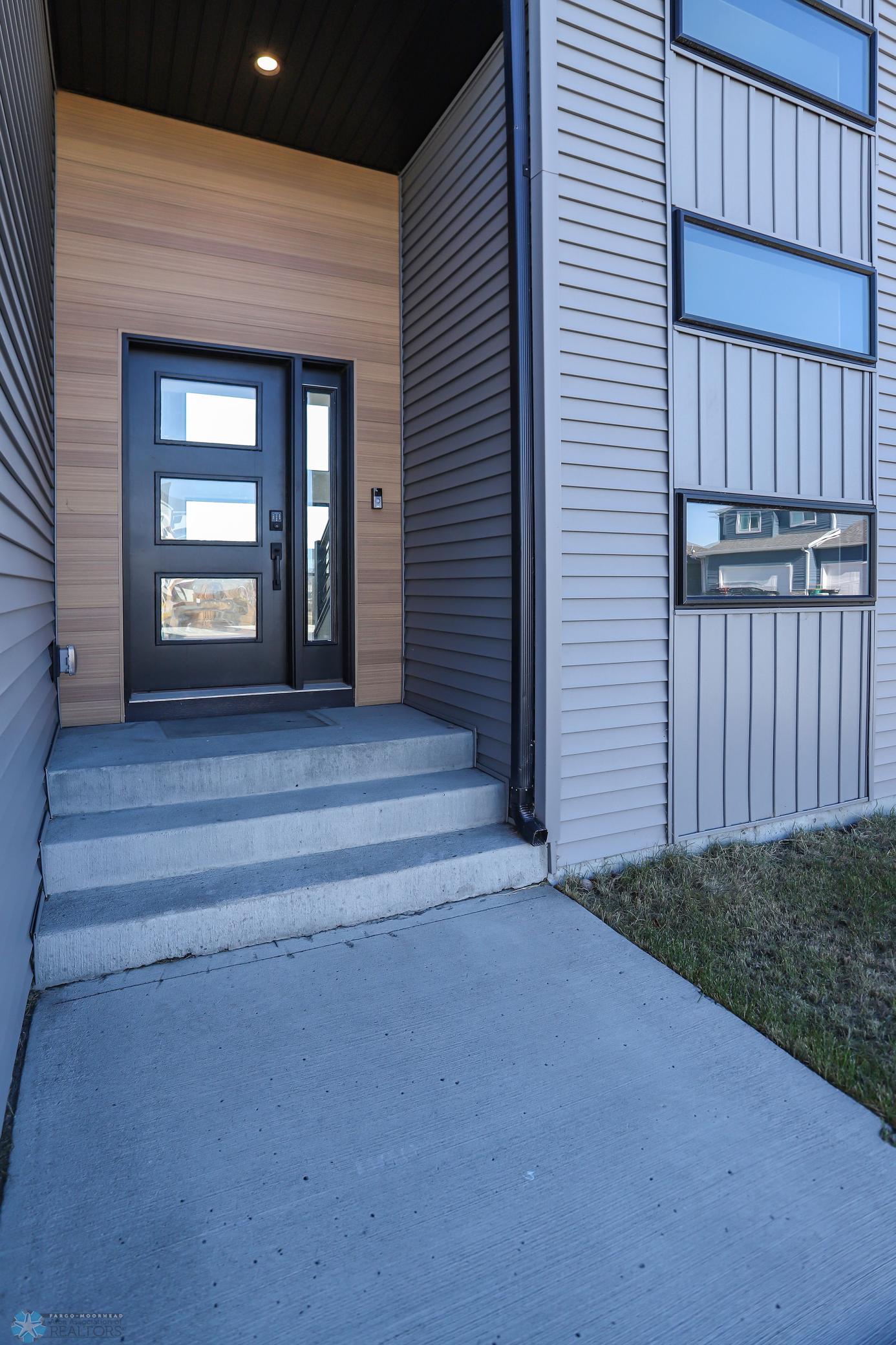 Front Of Home 3.jpg