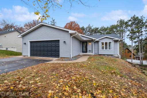 751 Woodcrest Drive N, Hudson, WI 54016