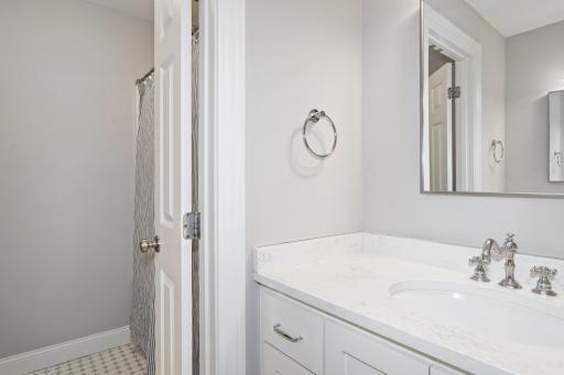 9655 Lakewood Circle, Chaska, MN 55318
