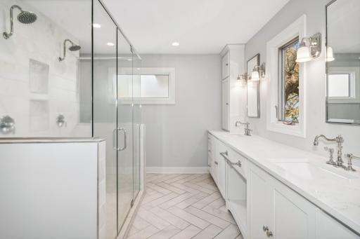 9655 Lakewood Circle, Chaska, MN 55318