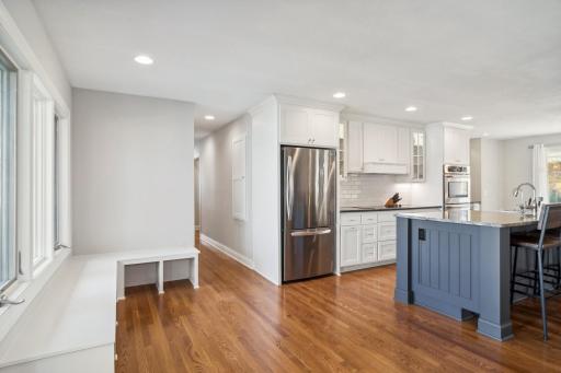 9655 Lakewood Circle, Chaska, MN 55318