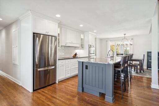 9655 Lakewood Circle, Chaska, MN 55318