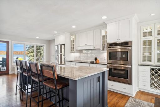 9655 Lakewood Circle, Chaska, MN 55318