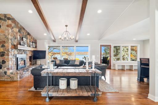 9655 Lakewood Circle, Chaska, MN 55318