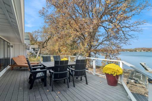 9655 Lakewood Circle, Chaska, MN 55318