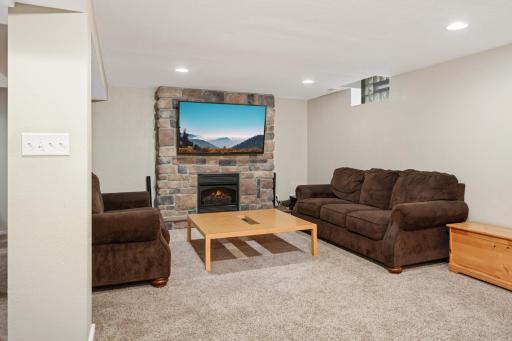 1507 Hoyt Avenue W, Falcon Heights, MN 55108