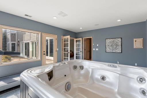 3721 Fairway Point, Woodbury, MN 55125