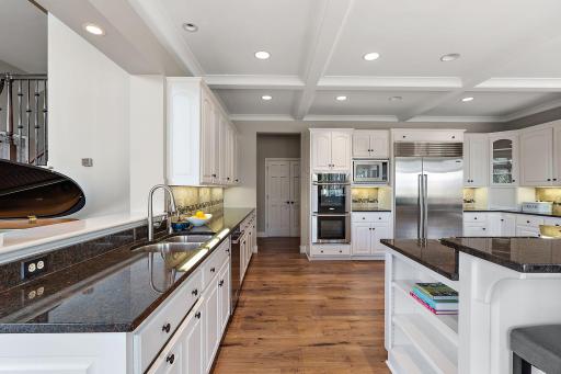 3721 Fairway Point, Woodbury, MN 55125