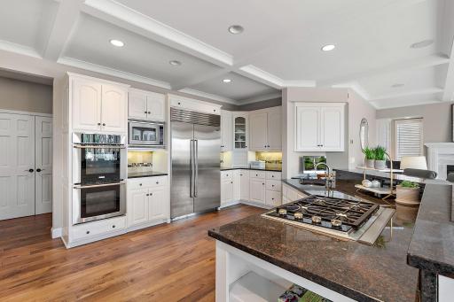 3721 Fairway Point, Woodbury, MN 55125