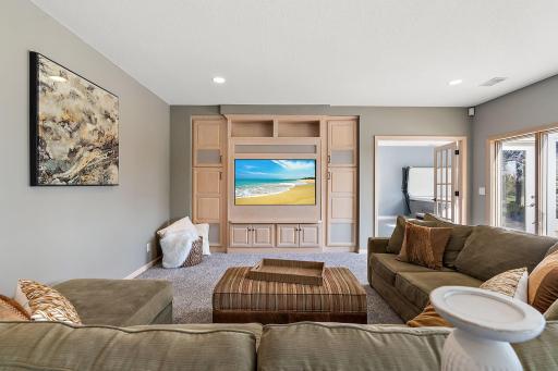 3721 Fairway Point, Woodbury, MN 55125